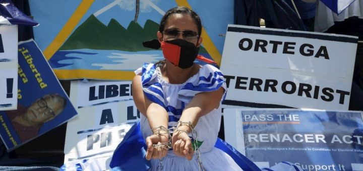 Detenciones arbitrarias y represión, las sombras de la Policía Nacional y el sistema penitenciario nicaragüense