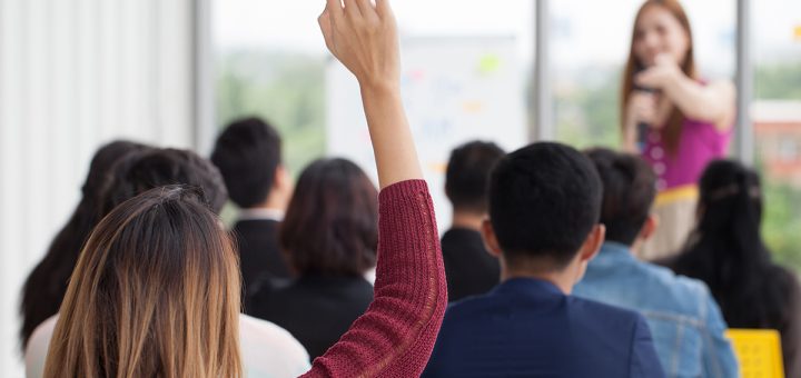 Estudiantes y profesores debatieron en mesas de trabajo cómo enfrentar la violencia de género en la Universidad Nacional de Colombia